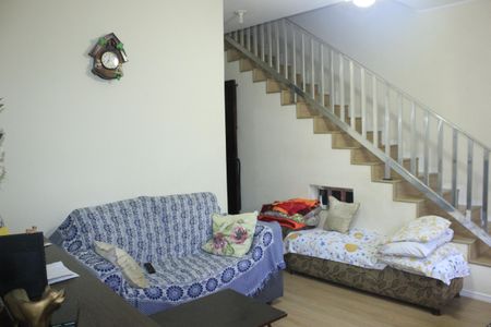 Sala de casa à venda com 3 quartos, 220m² em Vila Rio de Janeiro, Guarulhos