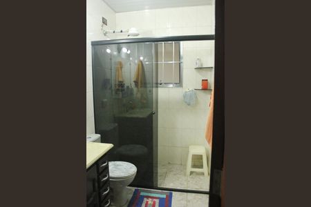 Casa à venda com 220m², 3 quartos e 3 vagasBanheiro 1