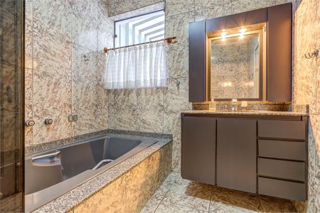 Casa à venda com 3 quartos, 244m² em Vila Clementino, São Paulo