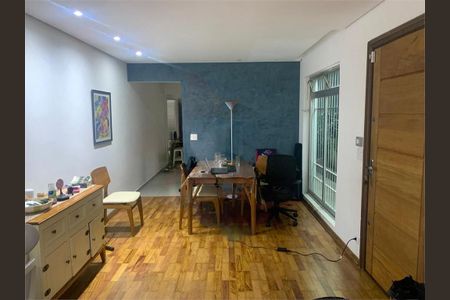 Casa à venda com 3 quartos, 165m² em Jardim Aeroporto, São Paulo