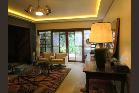 Casa à venda com 2 quartos, 300m² em Real Parque, São Paulo