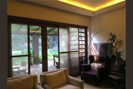 Casa à venda com 2 quartos, 300m² em Real Parque, São Paulo