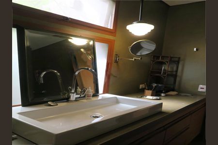 Casa à venda com 2 quartos, 300m² em Real Parque, São Paulo