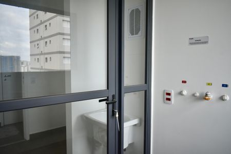 Apartamento à venda com 141m², 3 quartos e 2 vagas Apartamento à venda com 141m², 3 quartos e 2 vagasÁrea de Serviço