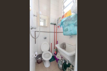 Apartamento à venda com 128m², 3 quartos e sem vaga Apartamento à venda com 128m², 3 quartos e sem vagaBanheiro de serviço