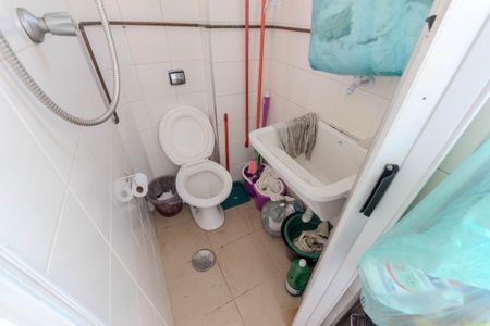 Apartamento à venda com 128m², 3 quartos e sem vaga Apartamento à venda com 128m², 3 quartos e sem vagaBanheiro de serviço