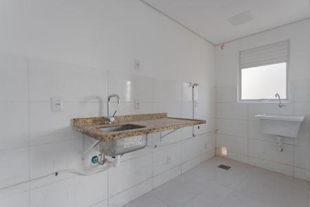 Apartamento à venda com 57m², 2 quartos e 1 vagaCozinha e Área de Serviço