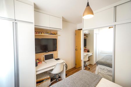 Apartamento à venda com 58m², 2 quartos e 1 vagaQuarto 02