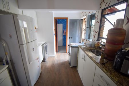 Casa à venda com 350m², 3 quartos e 2 vagasCozinha