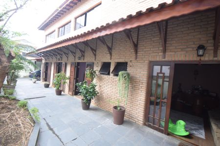 Casa à venda com 350m², 3 quartos e 2 vagasQuintal