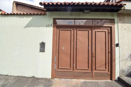 Casa à venda com 350m², 3 quartos e 2 vagasFachada