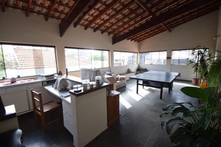 Casa à venda com 350m², 3 quartos e 2 vagasSalão de Festas