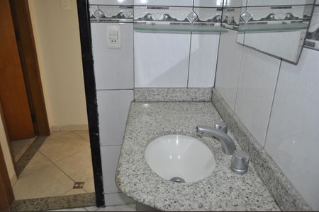 Apartamento à venda com 83m², 2 quartos e 1 vagaBanheiro