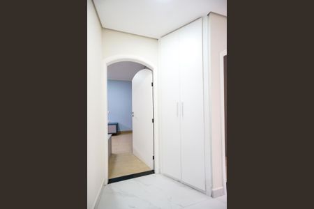 Casa à venda com 340m², 3 quartos e 3 vagas Casa à venda com 340m², 3 quartos e 3 vagasCorredor