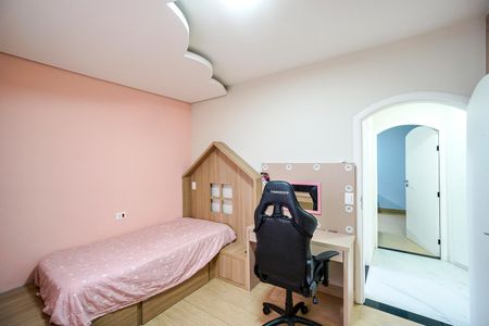 Casa à venda com 340m², 3 quartos e 3 vagas Casa à venda com 340m², 3 quartos e 3 vagasQuarto 2