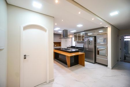 Casa à venda com 340m², 3 quartos e 3 vagas Casa à venda com 340m², 3 quartos e 3 vagasCozinha