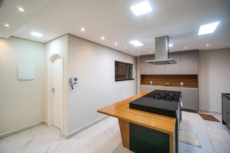 Casa à venda com 340m², 3 quartos e 3 vagas Casa à venda com 340m², 3 quartos e 3 vagasCozinha