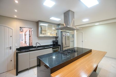 Casa à venda com 340m², 3 quartos e 3 vagas Casa à venda com 340m², 3 quartos e 3 vagasCozinha