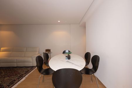 Apartamento à venda com 77m², 2 quartos e 2 vagas Apartamento à venda com 77m², 2 quartos e 2 vagasSala de Jantar