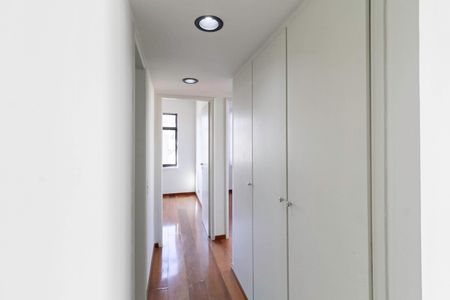 Apartamento à venda com 85m², 3 quartos e 2 vagas Apartamento à venda com 85m², 3 quartos e 2 vagasCorredor