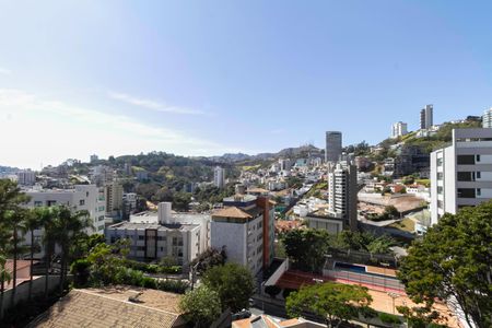 Apartamento à venda com 85m², 3 quartos e 2 vagas Apartamento à venda com 85m², 3 quartos e 2 vagasQuarto 3 - Vista