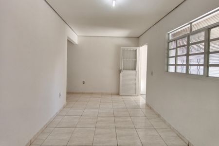 Sala de casa para alugar com 2 quartos, 125m² em Jardim Rossin, Campinas