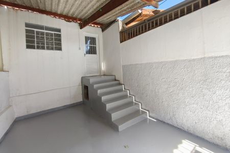 Casa para alugar com 125m², 2 quartos e 1 vaga Casa para alugar com 125m², 2 quartos e 1 vagaQuintal - Garagem