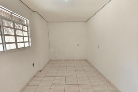 Sala de casa para alugar com 2 quartos, 125m² em Jardim Rossin, Campinas