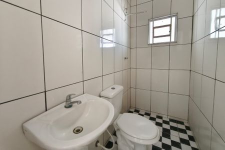 Casa para alugar com 125m², 2 quartos e 1 vaga Casa para alugar com 125m², 2 quartos e 1 vagaBanheiro Social