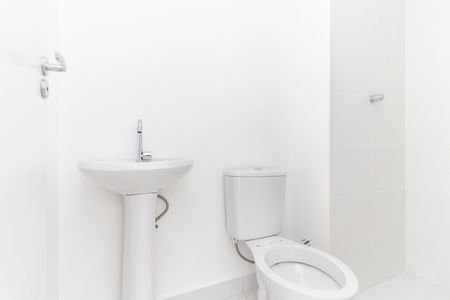 Apartamento para alugar com 33m², 2 quartos e sem vaga Apartamento para alugar com 33m², 2 quartos e sem vagaBanheiro