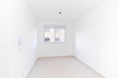 Sala/Cozinha de apartamento para alugar com 2 quartos, 33m² em Vila Carmosina, São Paulo