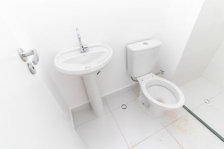 Apartamento para alugar com 33m², 2 quartos e sem vaga Apartamento para alugar com 33m², 2 quartos e sem vagaBanheiro