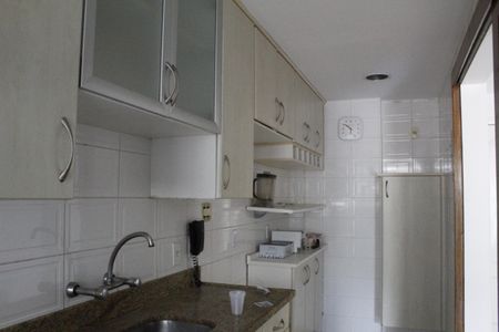 Apartamento à venda com 80m², 2 quartos e 1 vagaCozinha 