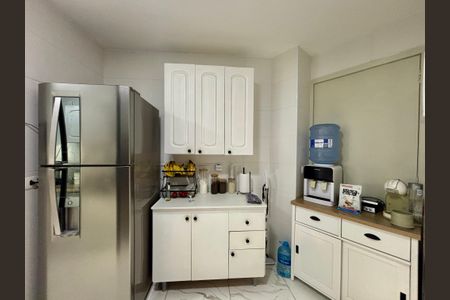 Apartamento à venda com 105m², 3 quartos e 2 vagas Apartamento à venda com 105m², 3 quartos e 2 vagasCozinha