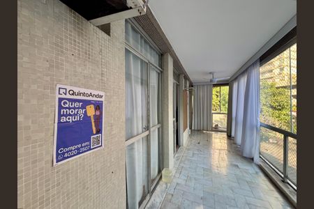 Apartamento à venda com 105m², 3 quartos e 2 vagas Apartamento à venda com 105m², 3 quartos e 2 vagasPlaca