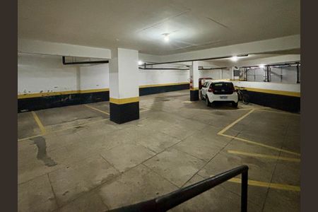 Apartamento à venda com 105m², 3 quartos e 2 vagas Apartamento à venda com 105m², 3 quartos e 2 vagasGaragem