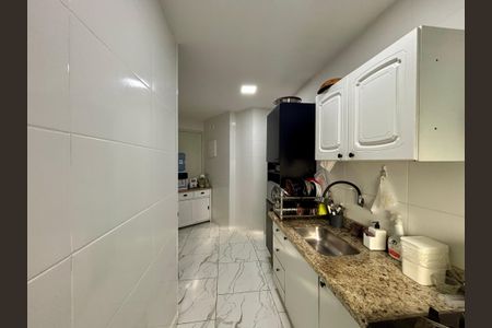 Apartamento à venda com 105m², 3 quartos e 2 vagas Apartamento à venda com 105m², 3 quartos e 2 vagasCozinha