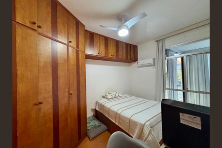 Apartamento à venda com 105m², 3 quartos e 2 vagas Apartamento à venda com 105m², 3 quartos e 2 vagasSuíte
