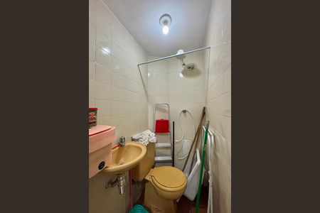 Apartamento à venda com 105m², 3 quartos e 2 vagas Apartamento à venda com 105m², 3 quartos e 2 vagasBanheiro de Serviço