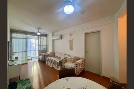 Apartamento à venda com 105m², 3 quartos e 2 vagas Apartamento à venda com 105m², 3 quartos e 2 vagasSala