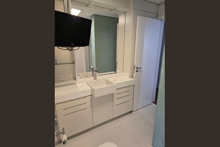 Apartamento à venda com 197m², 3 quartos e 2 vagas Apartamento à venda com 197m², 3 quartos e 2 vagasFoto 09