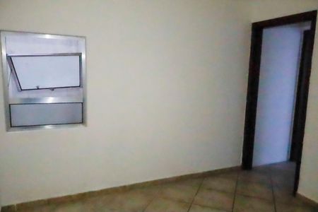Sala/Quarto de casa para alugar com 1 quarto, 45m² em Vila Yara, Osasco