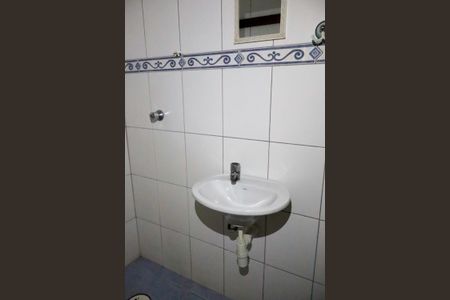 Banheiro de casa para alugar com 1 quarto, 45m² em Vila Yara, Osasco