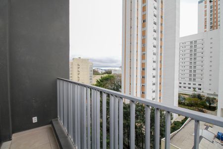 Apartamento à venda com 27m², 1 quarto e sem vaga Apartamento à venda com 27m², 1 quarto e sem vagaVaranda