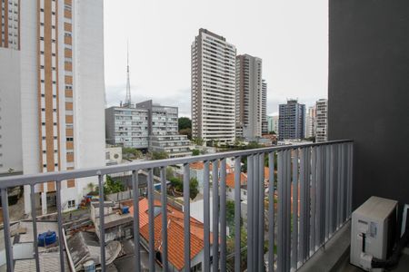 Apartamento à venda com 27m², 1 quarto e sem vaga Apartamento à venda com 27m², 1 quarto e sem vagaVaranda