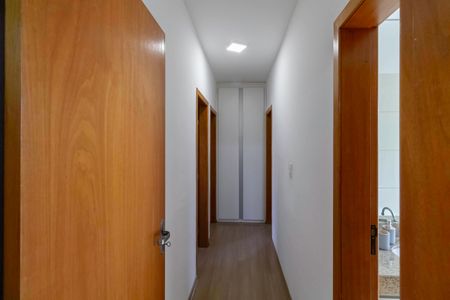 Corredor de apartamento à venda com 3 quartos, 100m² em Castelo, Belo Horizonte