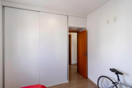 Apartamento à venda com 100m², 3 quartos e 2 vagasQuarto 2