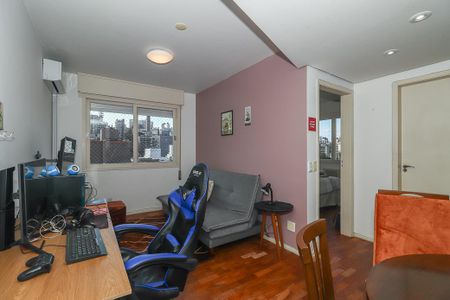 Sala de apartamento à venda com 1 quarto, 44m² em Petrópolis, Porto Alegre