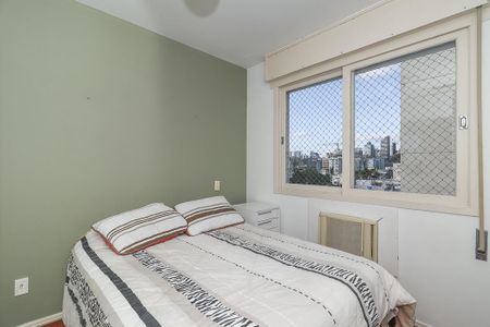 Quarto de apartamento à venda com 1 quarto, 44m² em Petrópolis, Porto Alegre