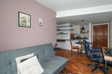 Sala de apartamento à venda com 1 quarto, 44m² em Petrópolis, Porto Alegre